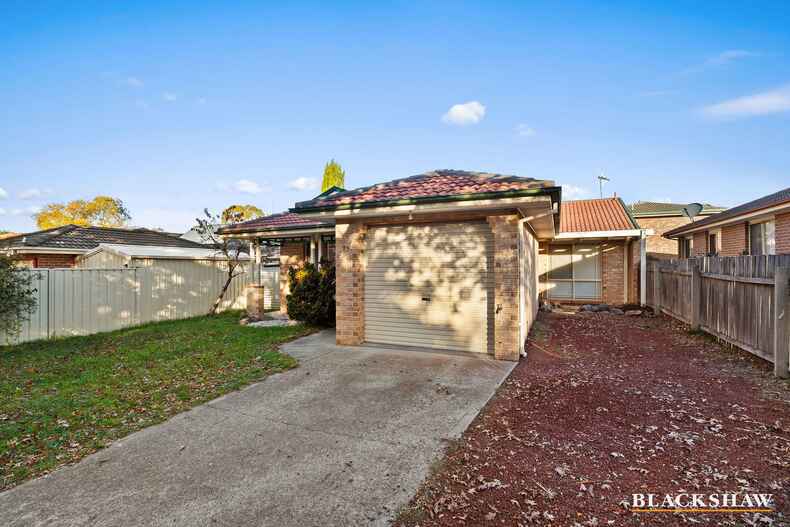 73 Freda Bennett Circuit Nicholls