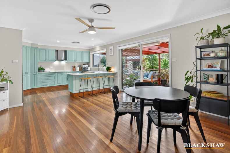 8 France Place Long Beach
