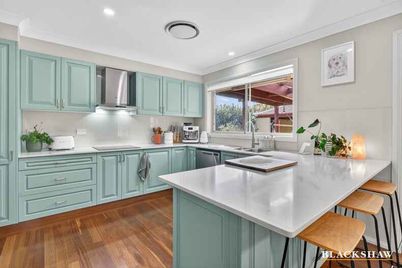 8 France Place Long Beach