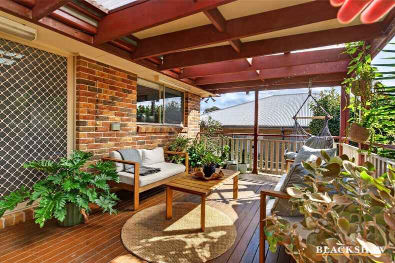 8 France Place Long Beach