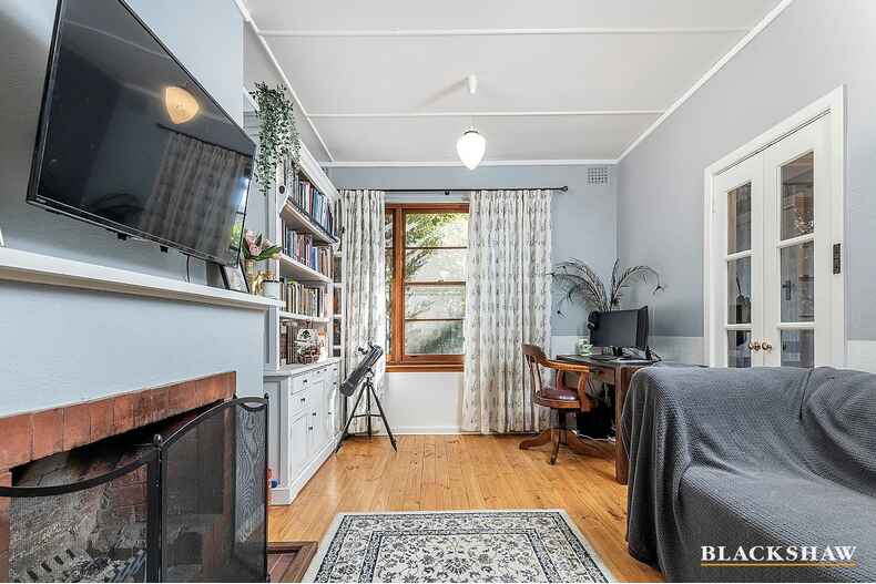 17 Vaughan Gardens Narrabundah