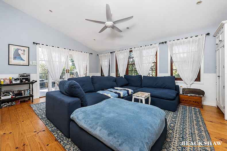 17 Vaughan Gardens Narrabundah