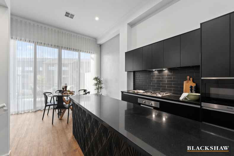 30/76 Stockman Avenue Lawson