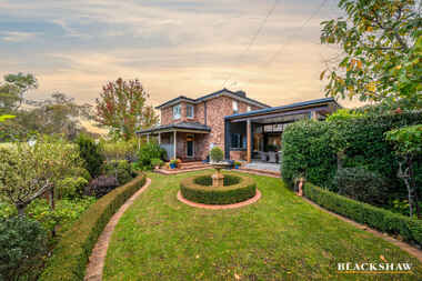 2 Goldsbrough Close Macarthur