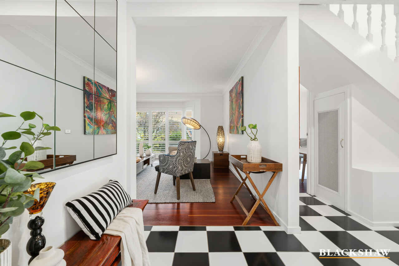2 Goldsbrough Close Macarthur