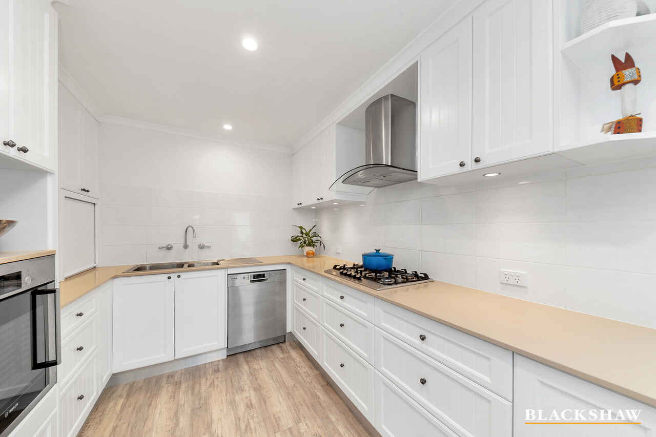11 MacFarlan Place Latham