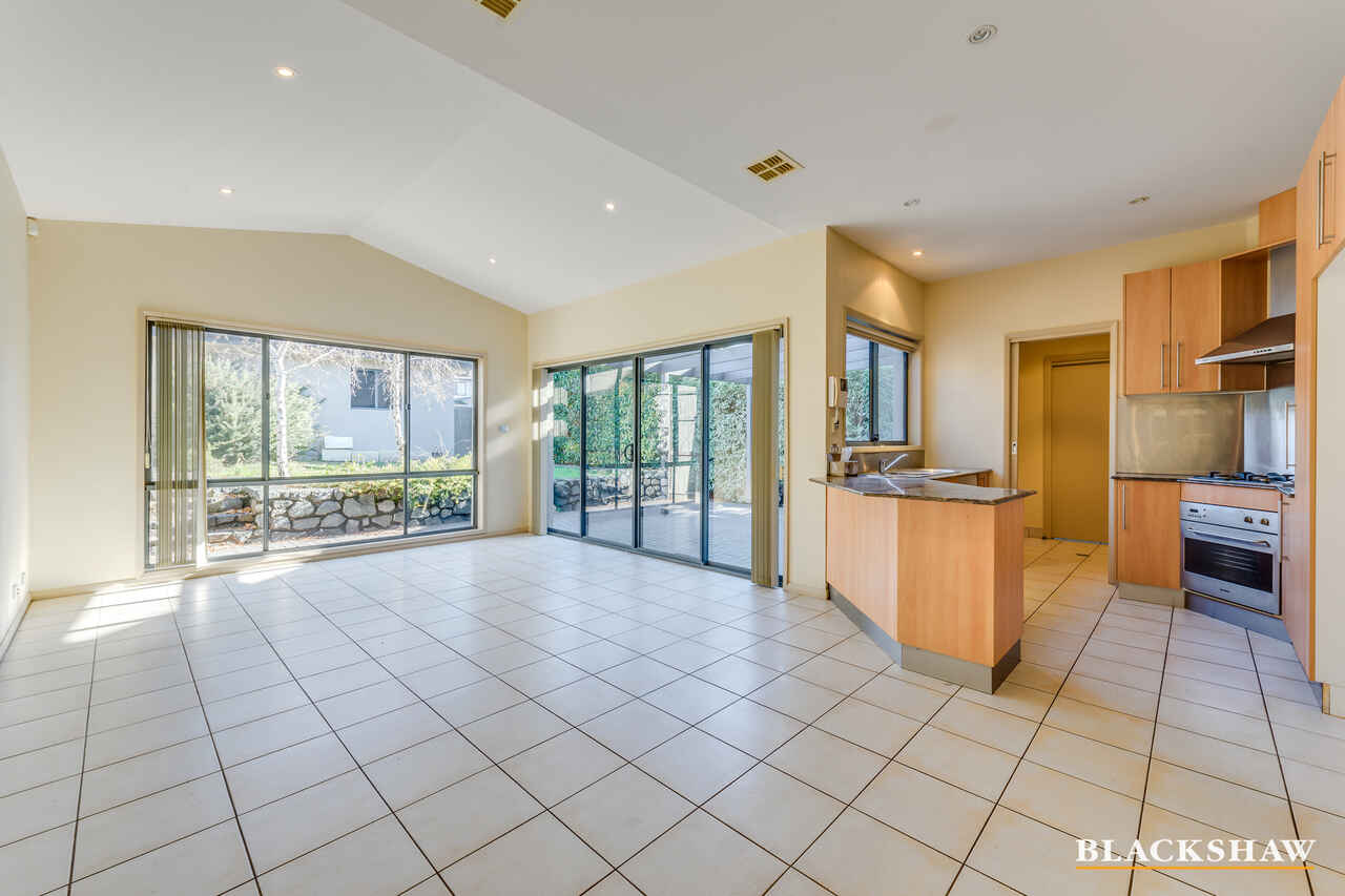 37 Nellie Hamilton Avenue Gungahlin