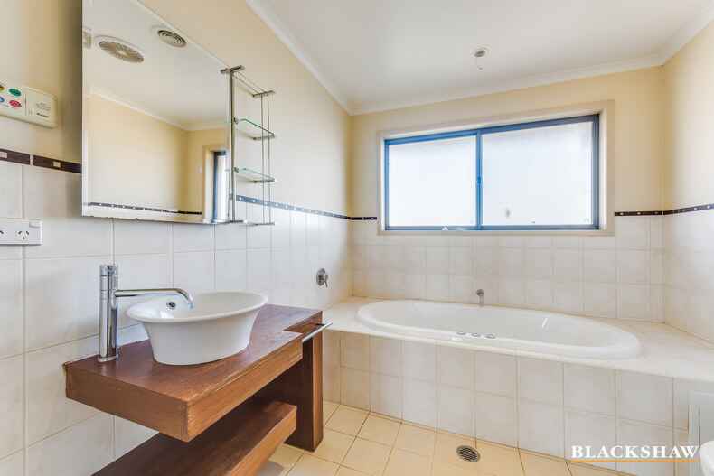 37 Nellie Hamilton Avenue Gungahlin 37 Nellie Hamilton Avenue Gungahlin