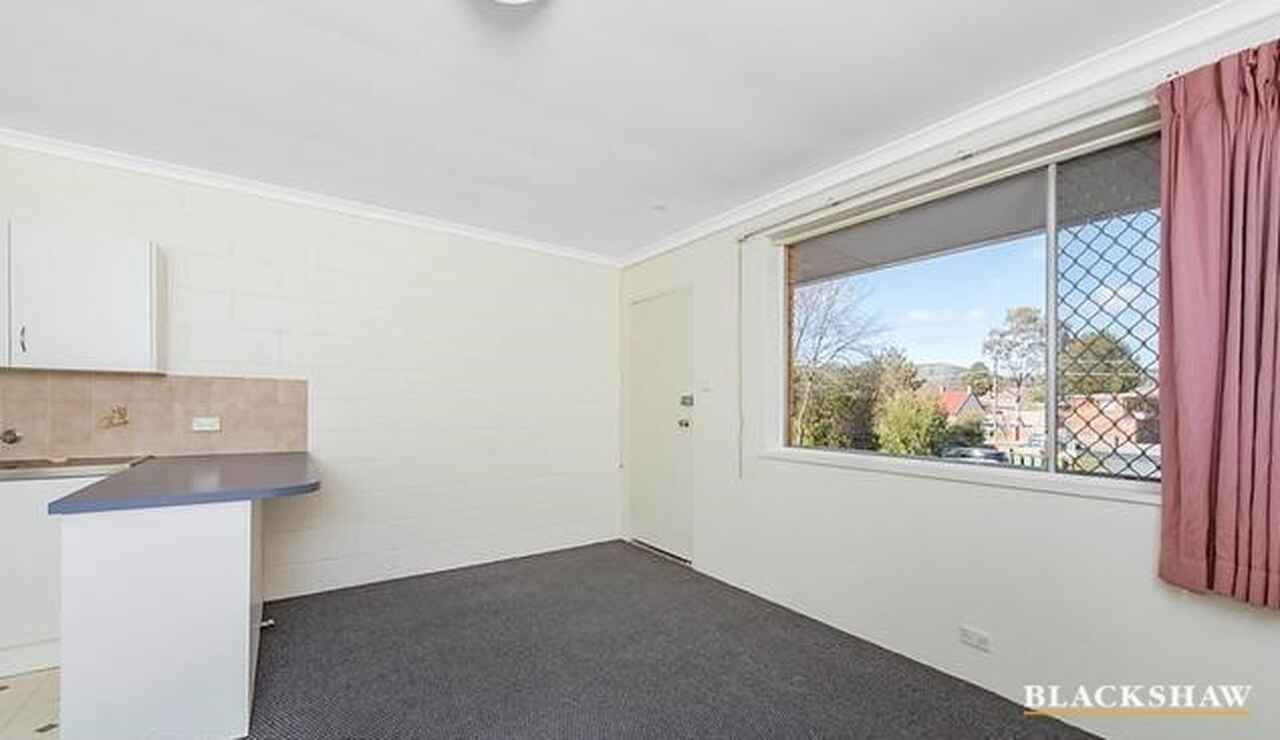 20/10 Macquoid Street Queanbeyan