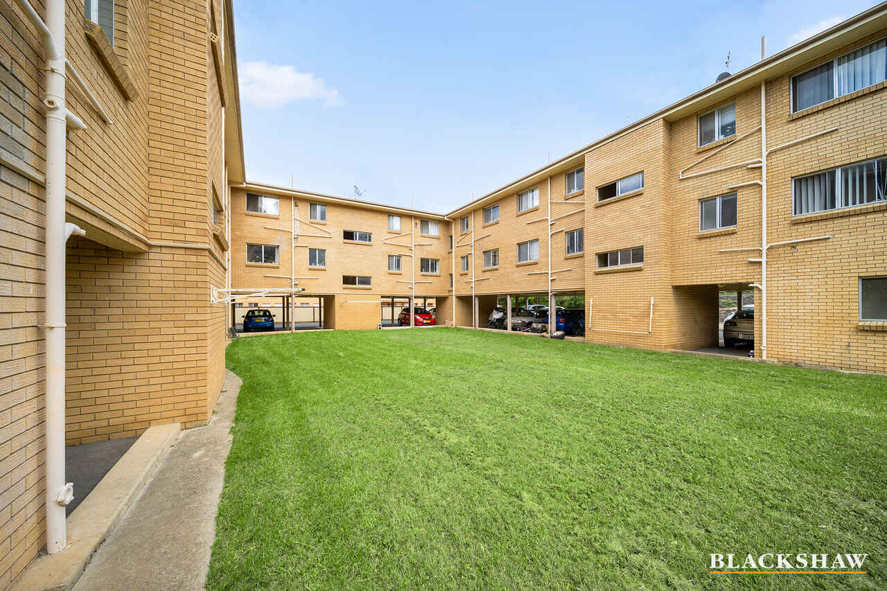 15/63 Molonglo Street Queanbeyan