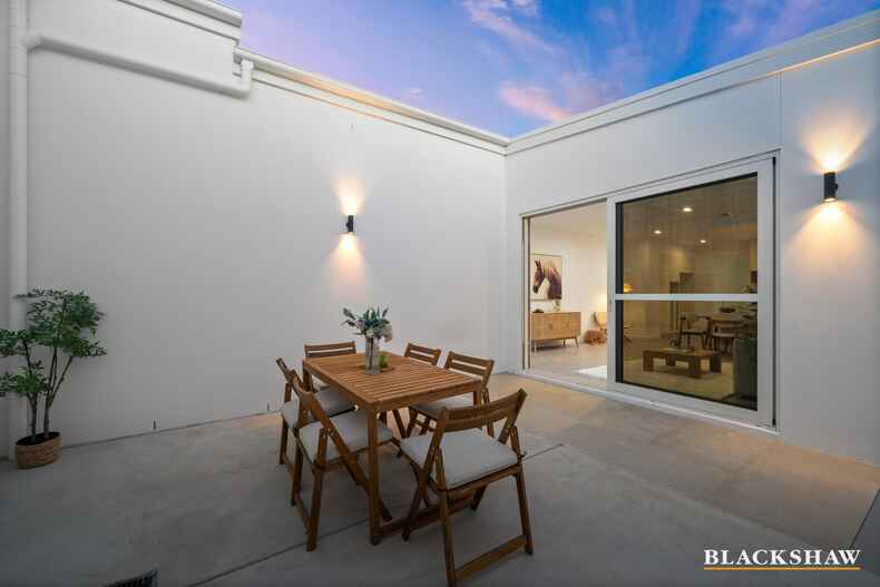 27 Malcolm Cole Terrace  Whitlam