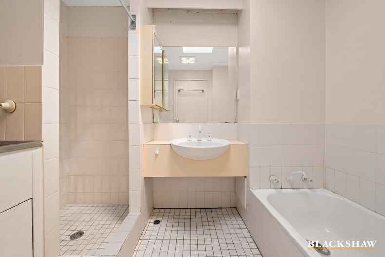 12/8 Howitt Street Kingston