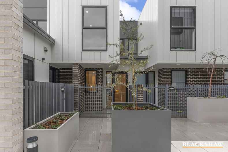24/75 Kate Crace Street Gungahlin