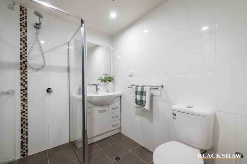 89/104 Henry Kendall Street Franklin