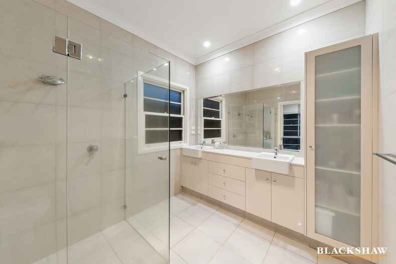 20 Bannister Gardens Griffith