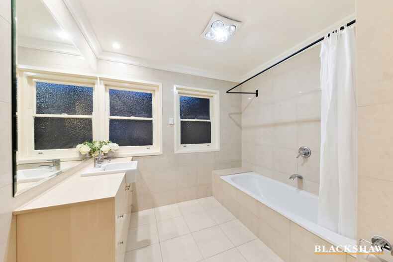 20 Bannister Gardens Griffith