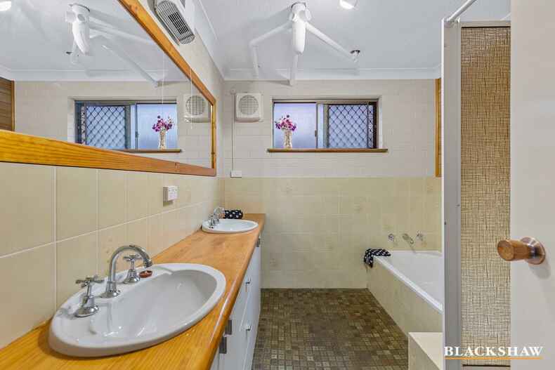 26    Ridge Street Catalina