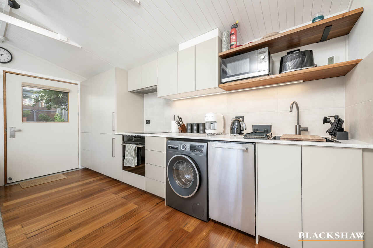 12 Cameron Street Farrer