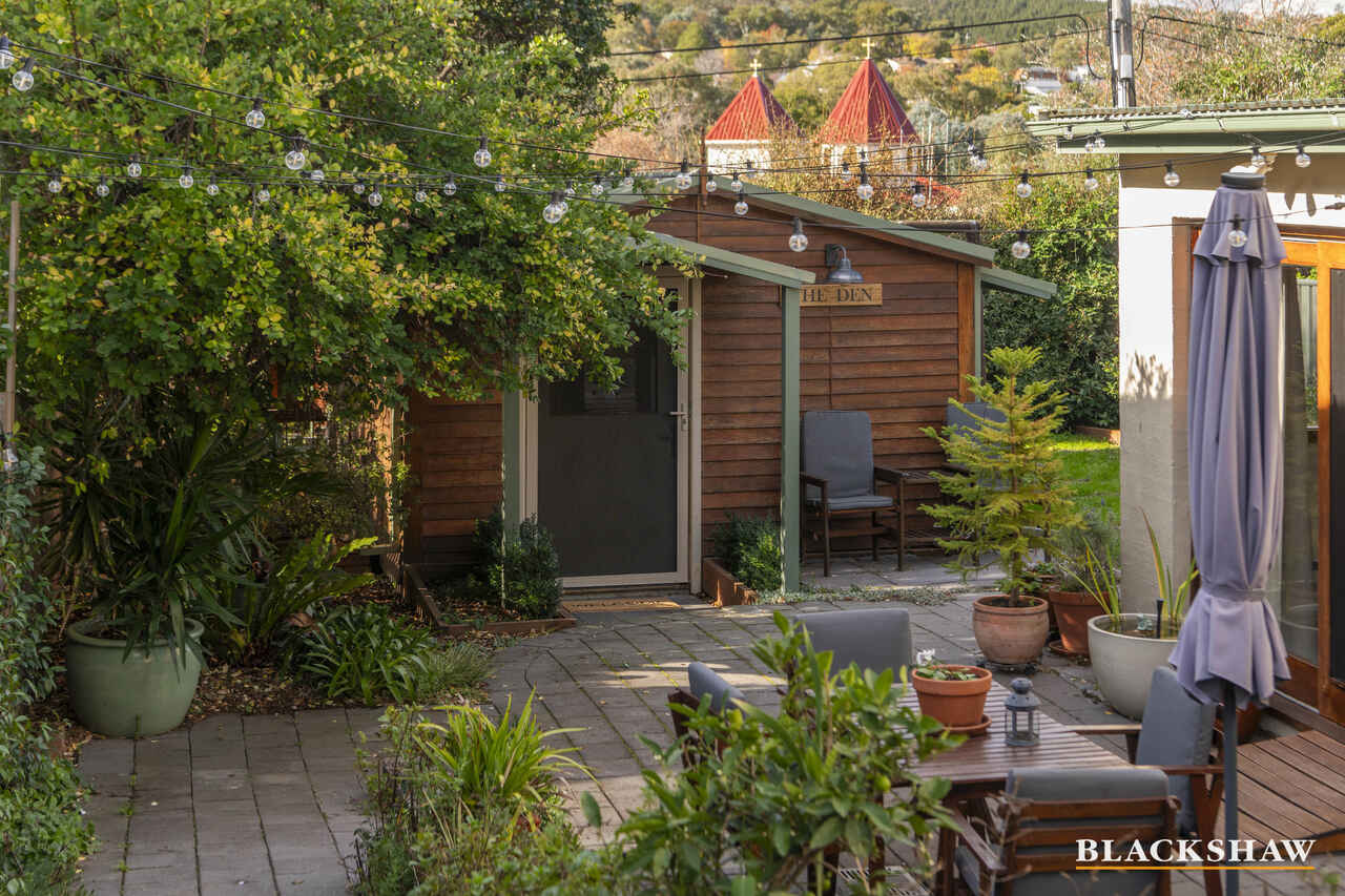 12 Cameron Street Farrer