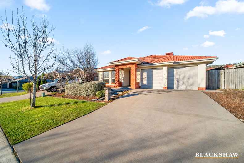 12 Donoghoe Crescent Queanbeyan 12 Donoghoe Crescent Queanbeyan