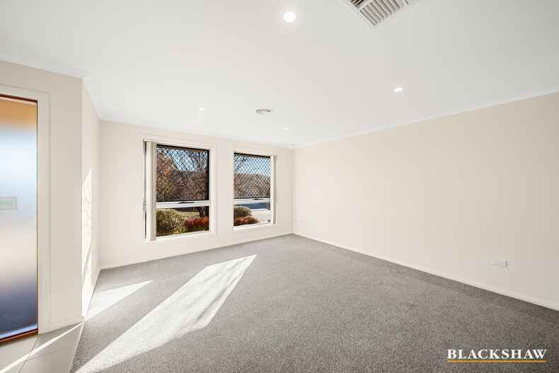 12 Donoghoe Crescent Queanbeyan 12 Donoghoe Crescent Queanbeyan