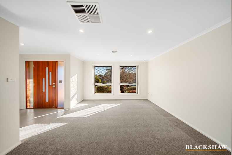 12 Donoghoe Crescent Queanbeyan 12 Donoghoe Crescent Queanbeyan