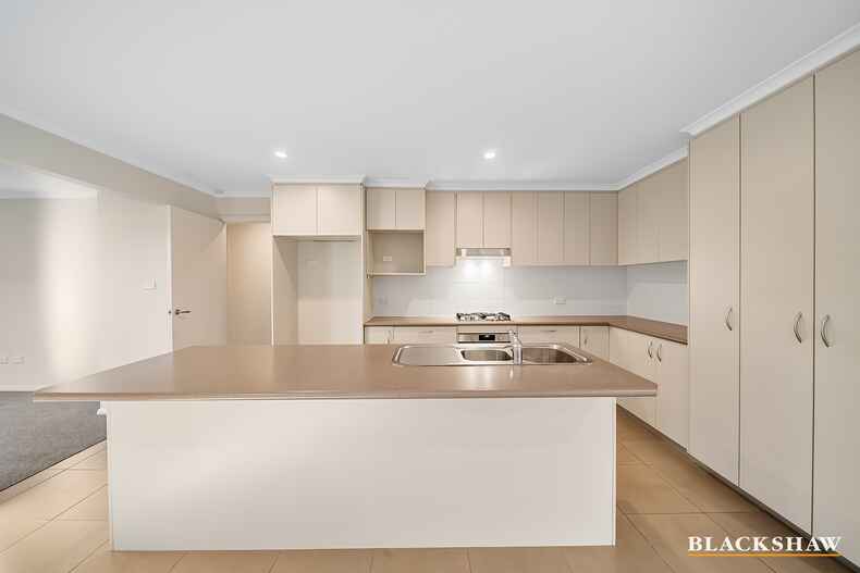 12 Donoghoe Crescent Queanbeyan 12 Donoghoe Crescent Queanbeyan