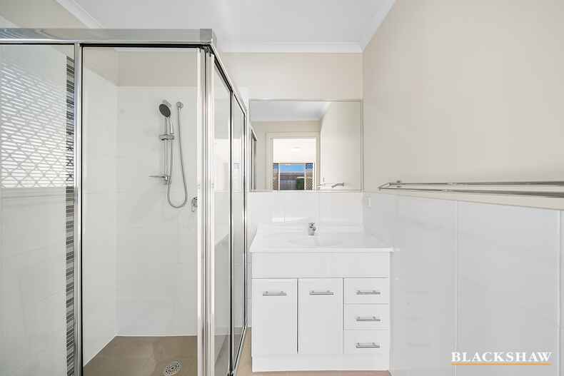 12 Donoghoe Crescent Queanbeyan 12 Donoghoe Crescent Queanbeyan