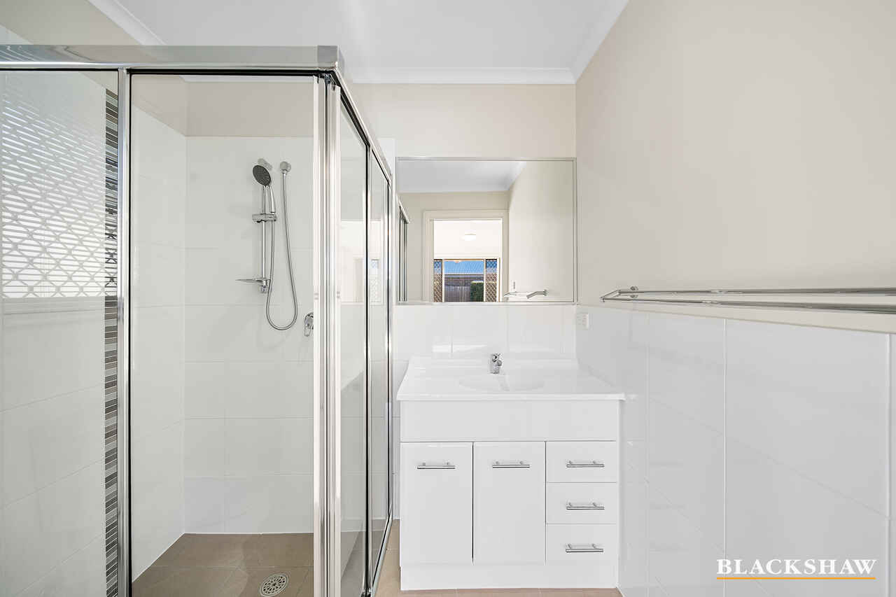 12 Donoghoe Crescent Queanbeyan