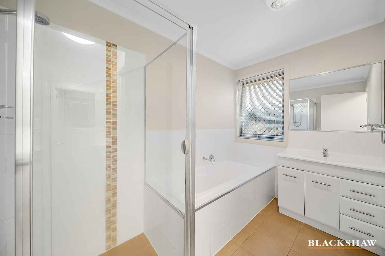 12 Donoghoe Crescent Queanbeyan