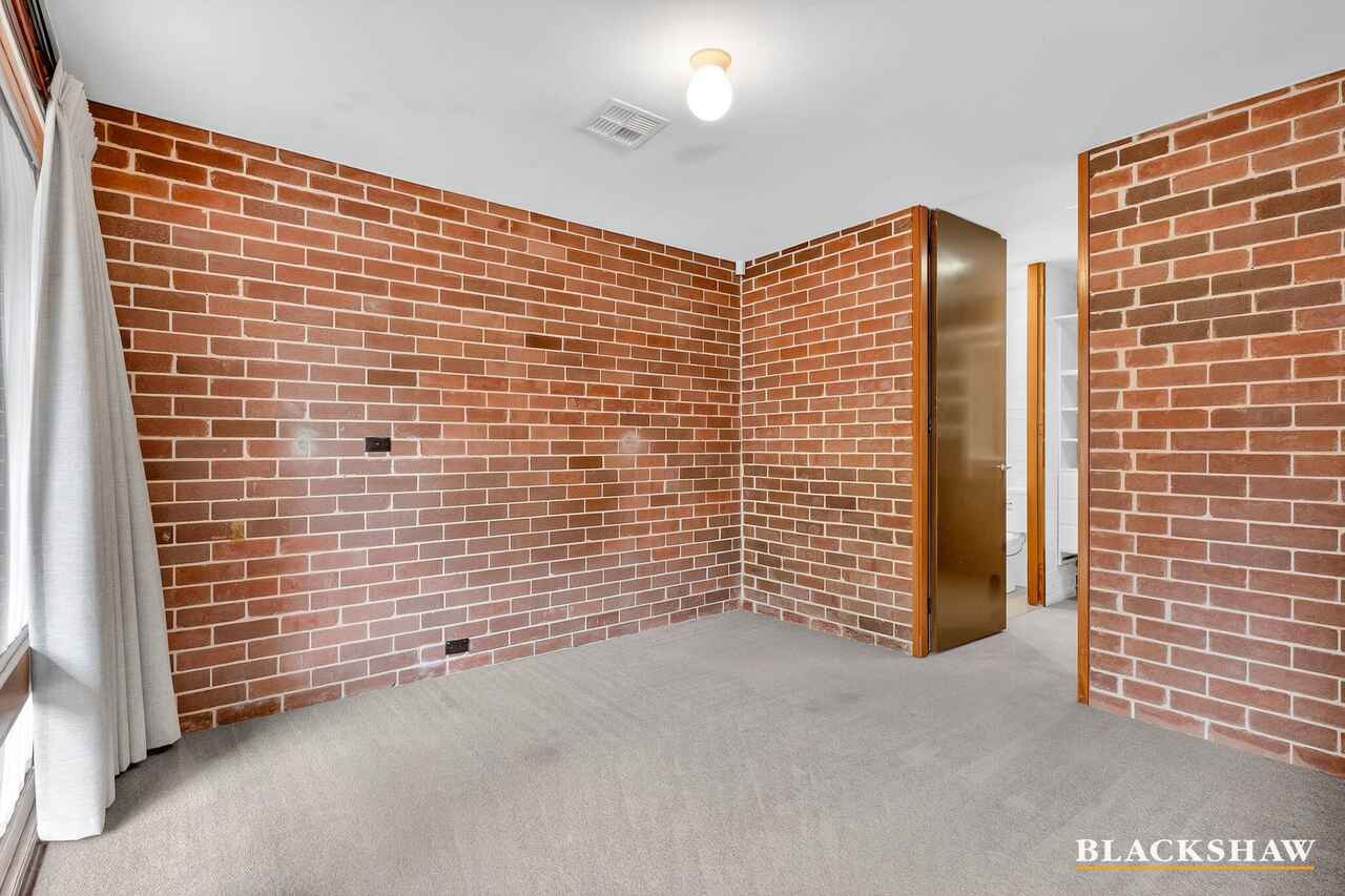 32/83 Crozier Circuit Kambah