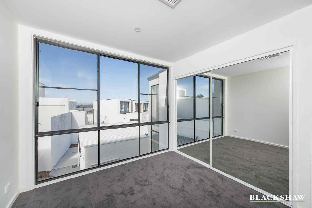 32 Bernard Heinze Avenue Moncrieff