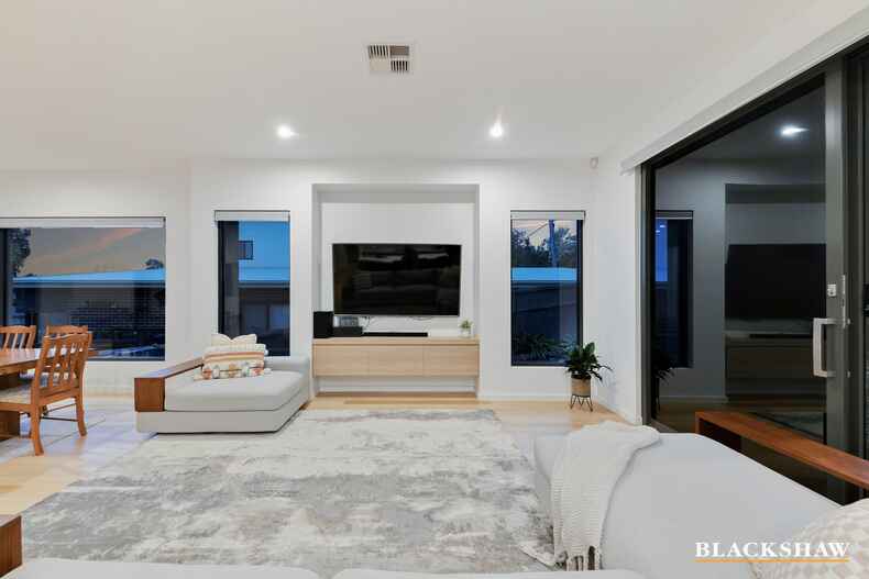 28 Bedford Street Deakin