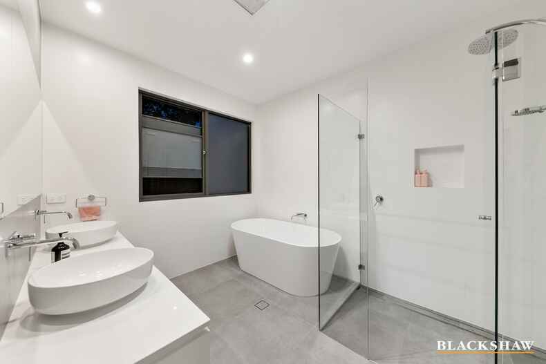 28 Bedford Street Deakin