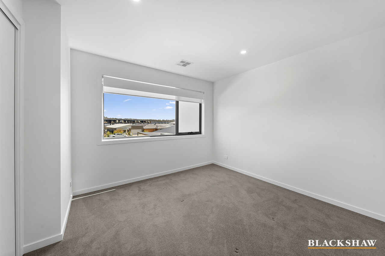 9/2 Mary Street Googong