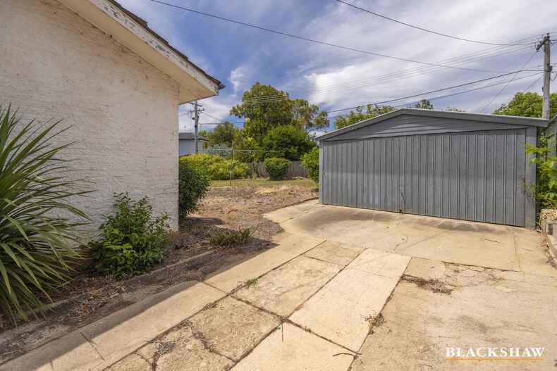 14 McGinness Street Scullin
