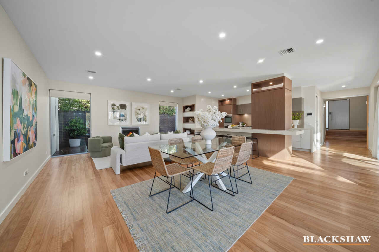 8/15 Dalman Crescent O'Malley