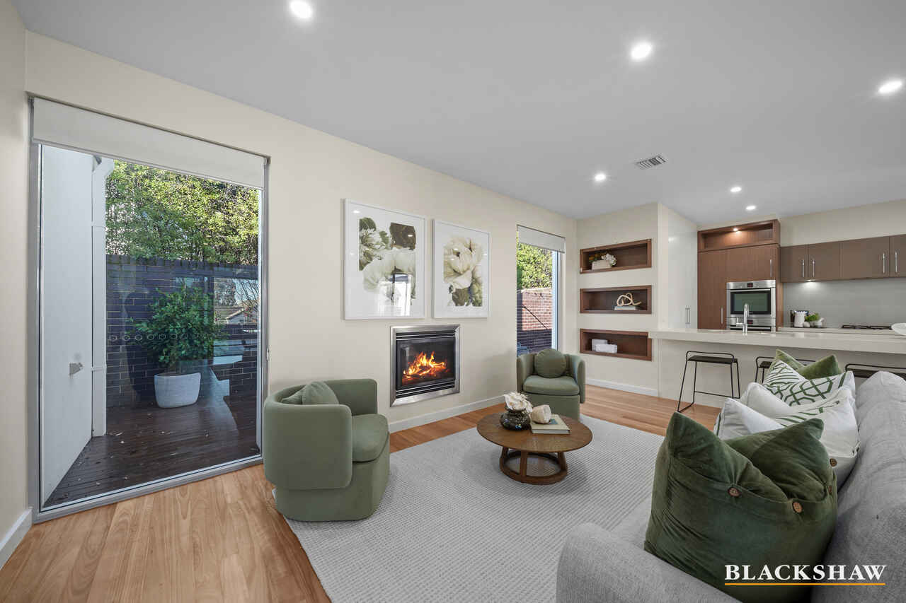 8/15 Dalman Crescent O'Malley