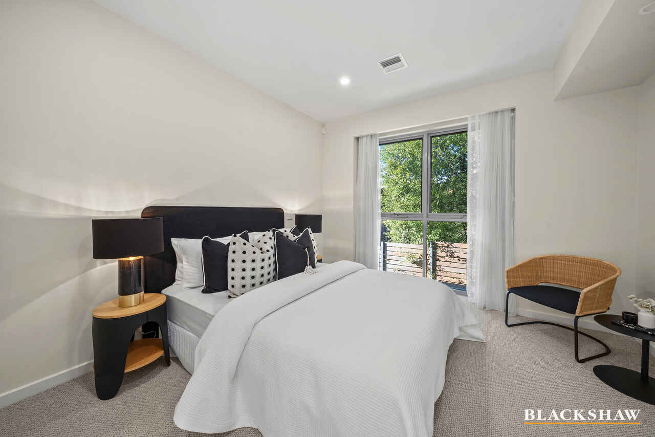 8/15 Dalman Crescent O'Malley