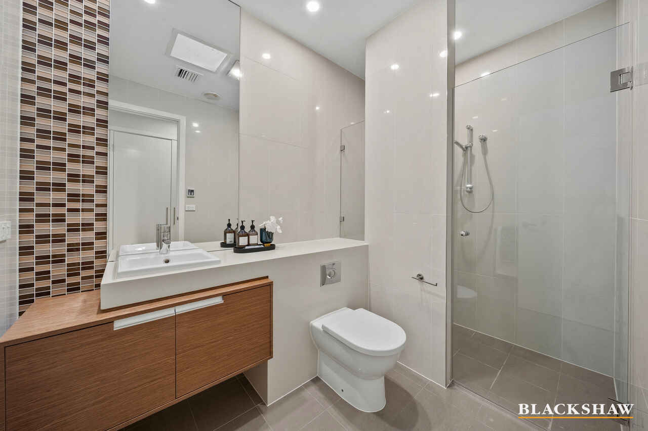 8/15 Dalman Crescent O'Malley