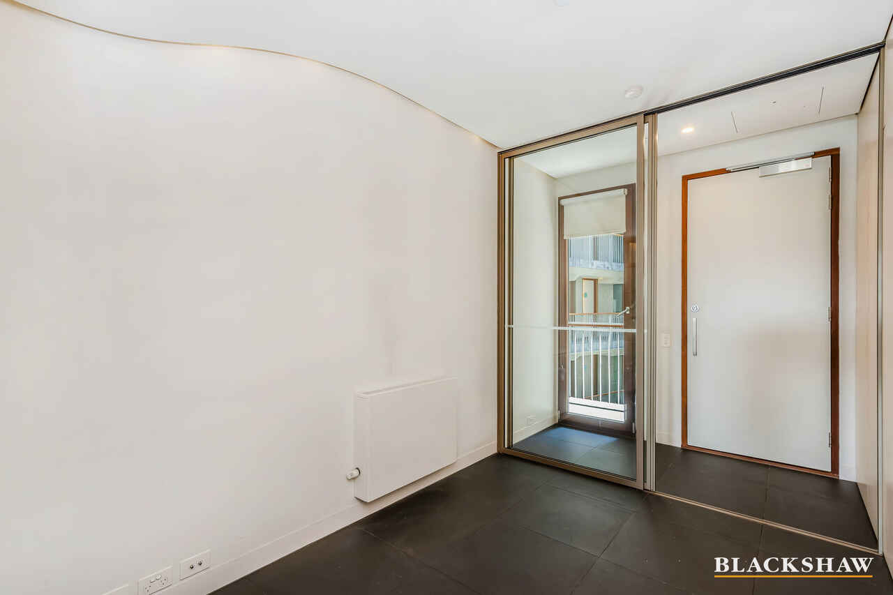 712/25 Edinburgh Avenue City