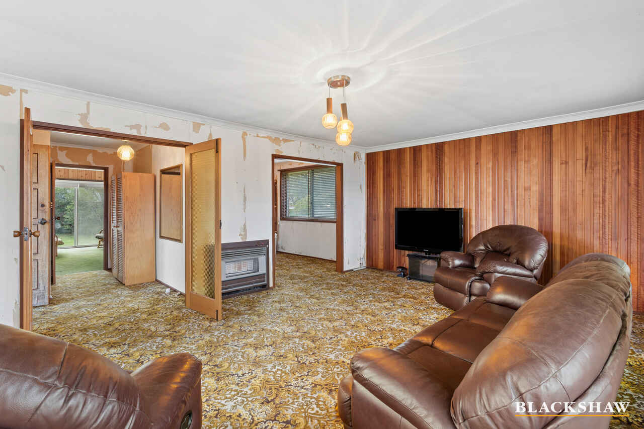 2 Dolling Crescent Flynn