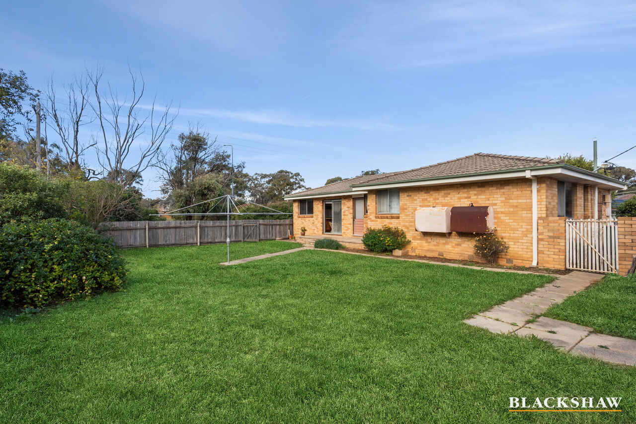 2 Dolling Crescent Flynn