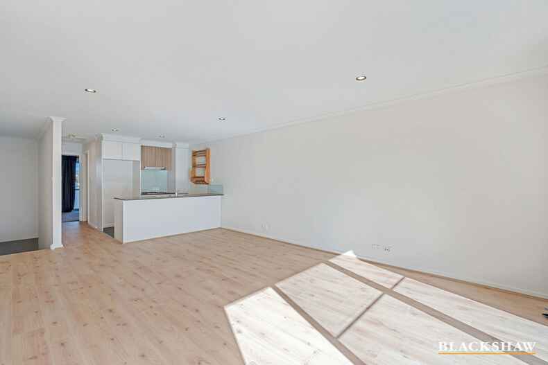 30/41 Pearlman Street Coombs