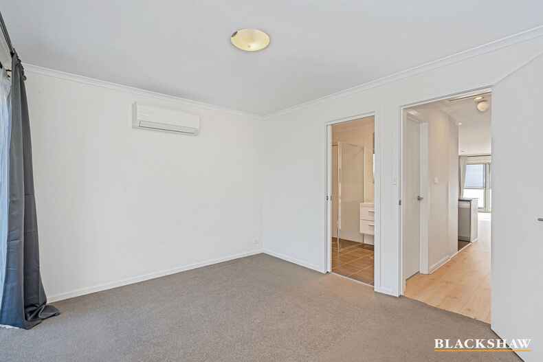 30/41 Pearlman Street Coombs