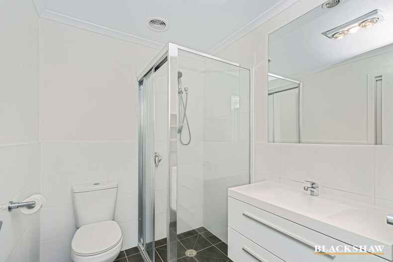 30/41 Pearlman Street Coombs