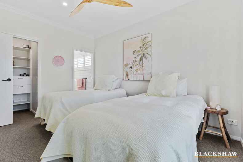 13 Bagarin Avenue Tomakin