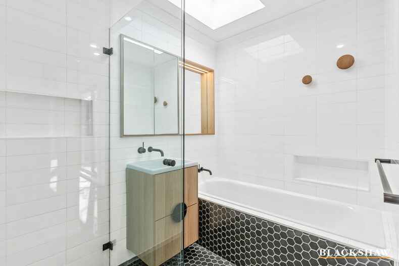 73 Chirnside Circuit Kambah