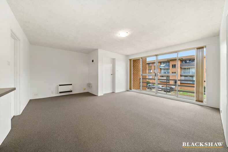 1/102 Henderson Road Queanbeyan