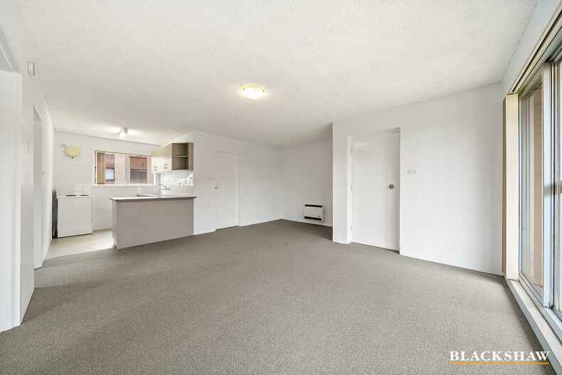 1/102 Henderson Road Queanbeyan